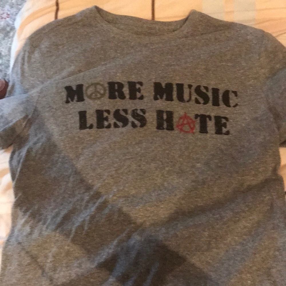 Brand new Varvatos t-shirt NWOT - Picture 2 of 5